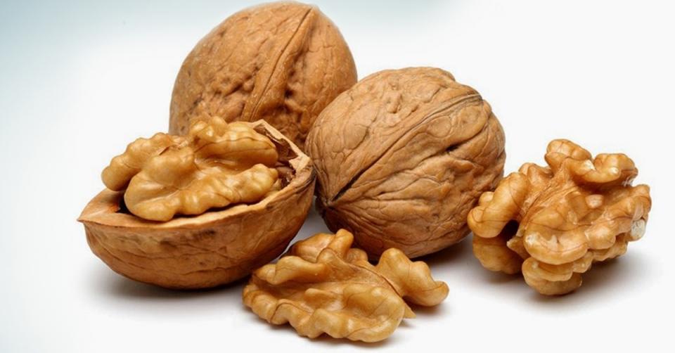 Walnuts lower high blood pressure image 